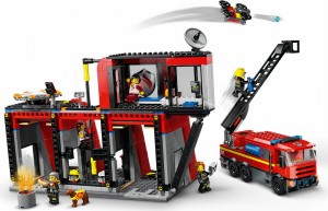LEGO® City - Remiza strażacka z wozem strażackim 60414